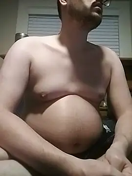 Snapshot of 420getsmehorny chatting on December 15, 10:58 pm 420getsmehorny online show from December 15, 10:58 pm