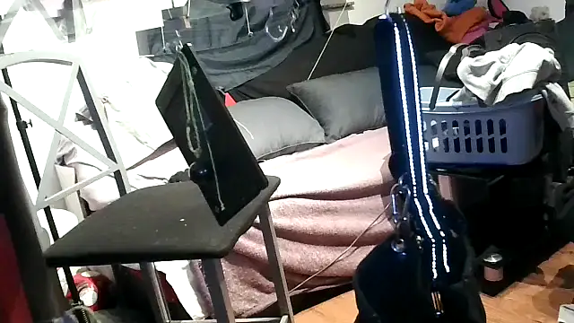 lukasdie online show from June 24, 12:42 am