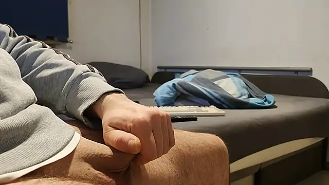 Alphapimmelchen online show from February 18, 5:10 pm