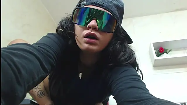 snowflake xxx online show from December 31, 5:07 pm