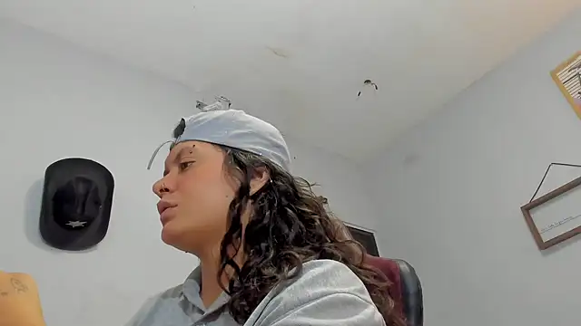 Snapshot of snowflake_xxx chatting on September 30, 3:55 am snowflake xxx online show from September 30, 3:55 am