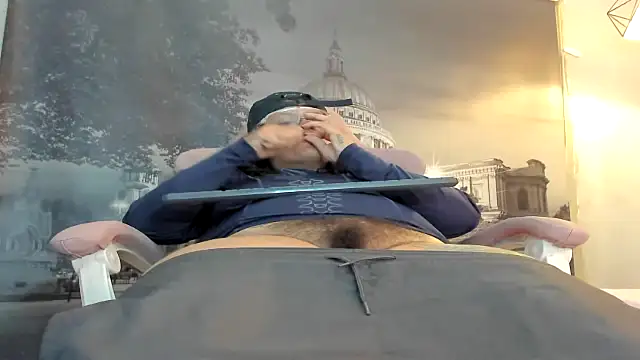 Snapshot of snowflake_xxx chatting on October 7, 2:31 am snowflake xxx online show from October 7, 2:31 am