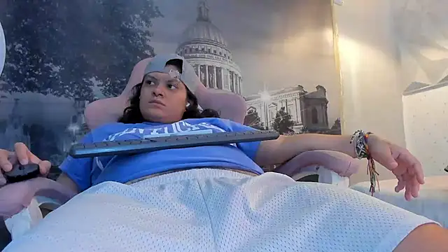 Snapshot of snowflake_xxx chatting on October 26, 1:44 am snowflake xxx online show from October 26, 1:44 am