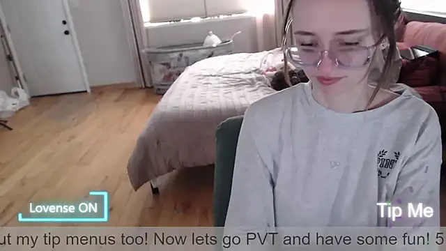 Plantbabeee online show from May 1, 5:39 pm