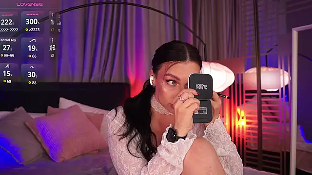 LunaNight online show from September 23, 8:56 pm