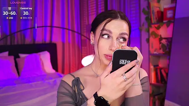 LunaNight online show from December 15, 8:46 pm