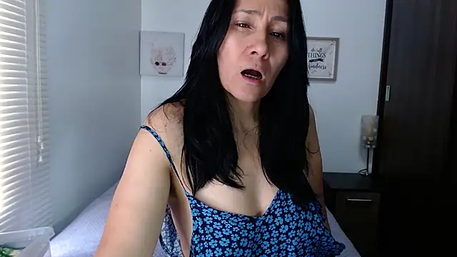 Snapshot of Maira_B chatting on April 10, 5:39 pm Maira B online show from April 10, 5:39 pm