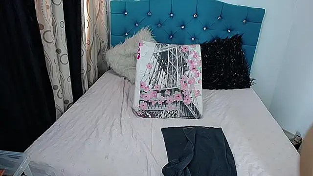 Snapshot of Maira_B chatting on June 1, 3:25 pm Maira B online show from June 1, 3:25 pm
