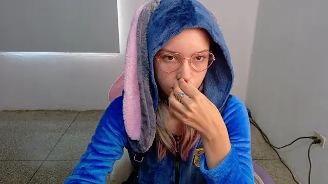 WandaDoll online show from March 12, 12:11 pm