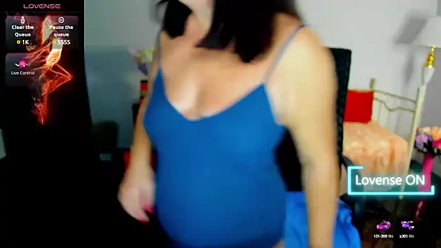Julia Dean online show from December 3, 4:28 pm