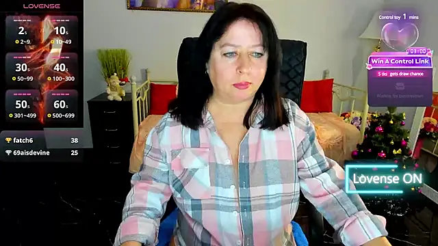 Julia Dean online show from December 28, 3:48 pm