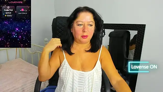 Julia Dean online show from November 15, 12:56 pm