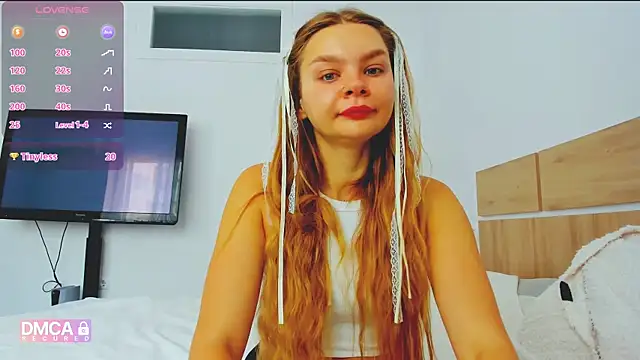 Molly sweetie online show from June 7, 6:28 am