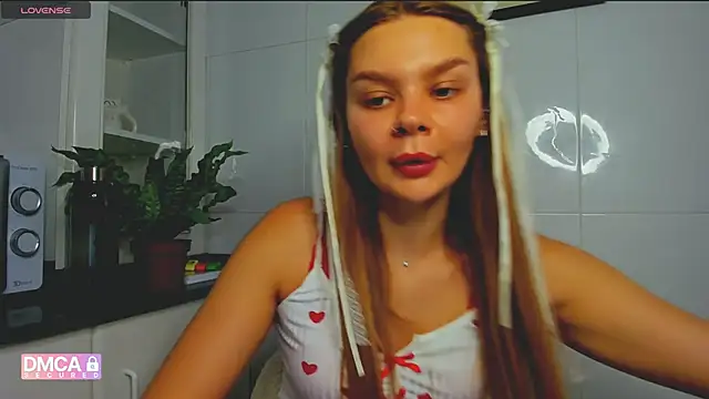 Molly sweetie online show from June 9, 6:52 pm