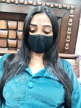 Yours-Bebo online show from November 23, 7:30 am