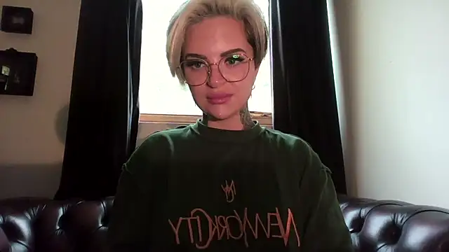 Rubyrichhxo online show from October 19, 9:10 am