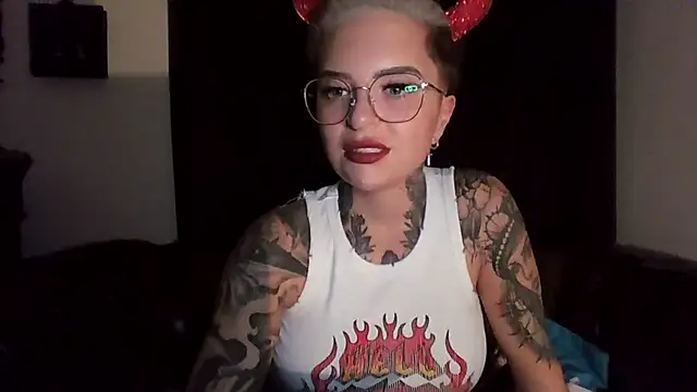 Rubyrichhxo online show from October 30, 8:31 pm