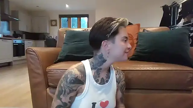 Rubyrichhxo online show from November 18, 9:47 am