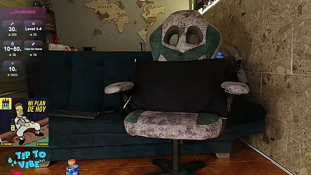 Snapshot of rogert_xx chatting on February 13, 1:12 am rogert xx online show from February 13, 1:12 am