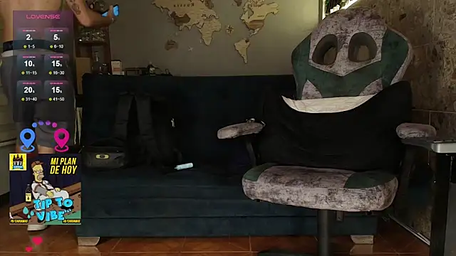 Snapshot of rogert_xx chatting on March 24, 1:21 am rogert xx online show from March 24, 1:21 am