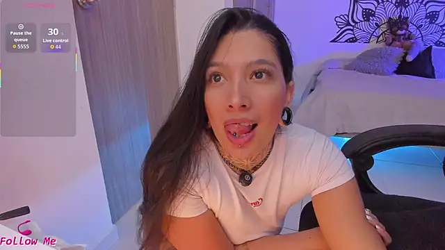 LouaneBourVip online show from July 26, 6:26 pm