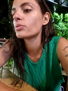 Snapshot of liquorlipsoficial chatting on January 29, 10:11 pm liquorlipsoficial online show from January 29, 10:11 pm