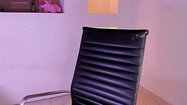 BlakmillerrGilson online show from January 31, 7:51 pm