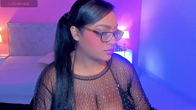 BlakmillerrGilson online show from November 1, 7:38 pm