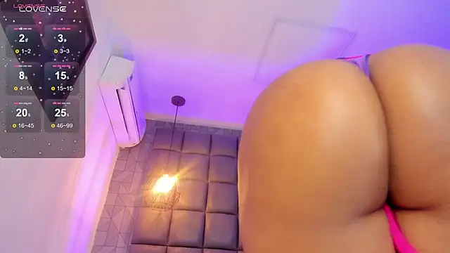 megan woll online show from February 6, 11:15 pm