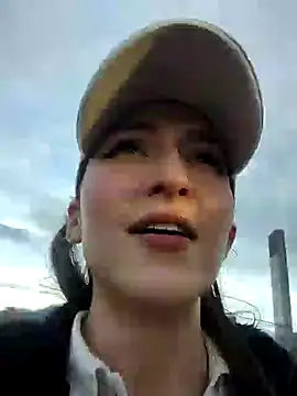 Snapshot of _Lalaa chatting on December 22, 10:25 pm Lalaa online show from December 22, 10:25 pm