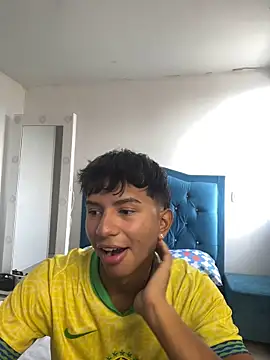 Leonarrrd 01 online show from September 27, 8:36 pm