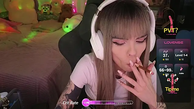 Kerry Kirk online show from March 10, 8:01 pm