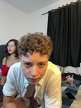 Snapshot of Antonella_Cruz02 chatting on March 12, 5:35 am Antonella Cruz02 online show from March 12, 5:35 am