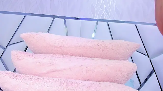  aurora18  online show from January 22, 10:29 am