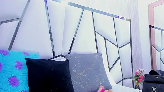  aurora18  online show from March 14, 4:21 am