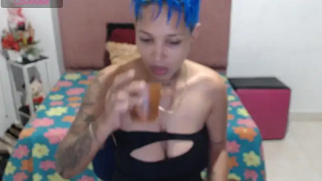 Snapshot of Dirty_Zoe chatting on May 22, 4:30 am Dirty Zoe online show from May 22, 4:30 am