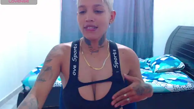 Snapshot of Dirty_Zoe chatting on August 7, 10:12 pm Dirty Zoe online show from August 7, 10:12 pm