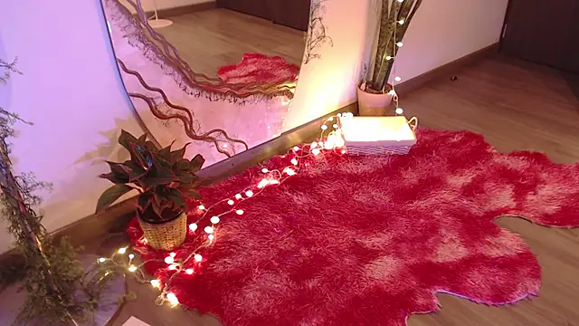 chloebritto online show from January 3, 12:00 am