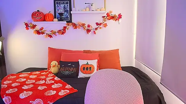 lilyy evanss online show from October 29, 9:49 pm