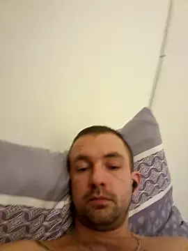 Snapshot of magicSeX4You chatting on February 8, 4:36 am magicSeX4You online show from February 8, 4:36 am