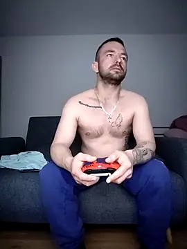 Snapshot of magicSeX4You chatting on March 28, 9:14 pm magicSeX4You online show from March 28, 9:14 pm