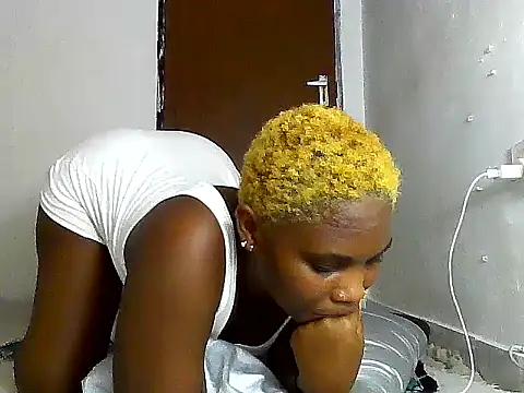 Snapshot of SexyKimberly23 chatting on November 1, 3:36 pm SexyKimberly23 online show from November 1, 3:36 pm