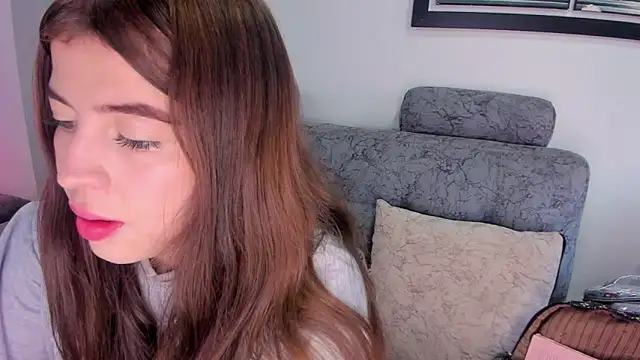 Snapshot of Sara_kitty12 chatting on March 20, 12:21 pm Sara kitty12 online show from March 20, 12:21 pm