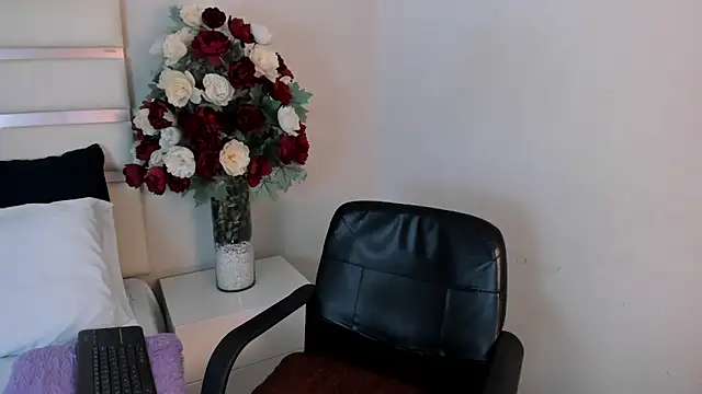 CamilaSofiia online show from January 4, 10:34 pm