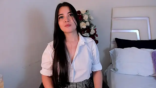 CamilaSofiia online show from January 18, 7:58 pm