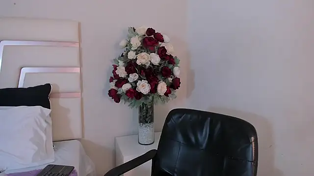 CamilaSofiia online show from January 22, 11:32 pm