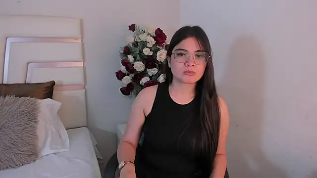 CamilaSofiia online show from February 5, 7:42 pm