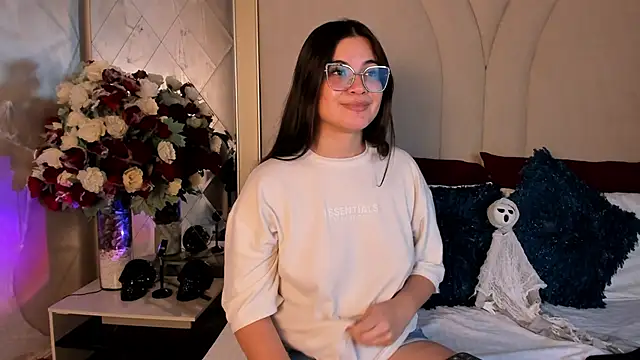 CamilaSofiia online show from October 18, 7:36 pm