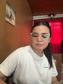 Snapshot of CamilaSofiia chatting on April 9, 10:15 pm CamilaSofiia online show from April 9, 10:15 pm
