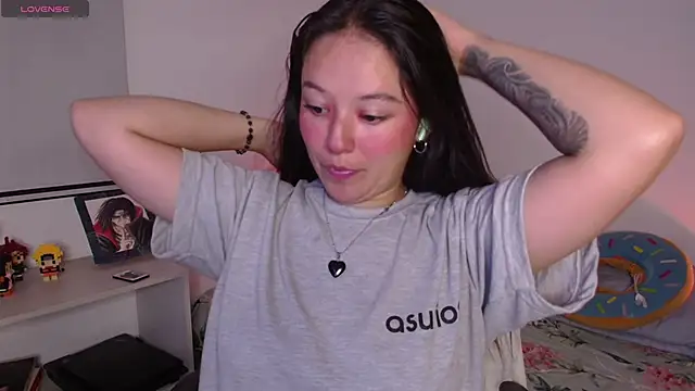 Lexie Thompson10 online show from October 12, 11:59 pm